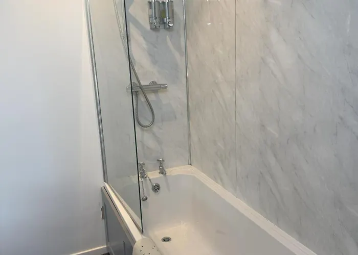 Chase فندق وايتهيفين